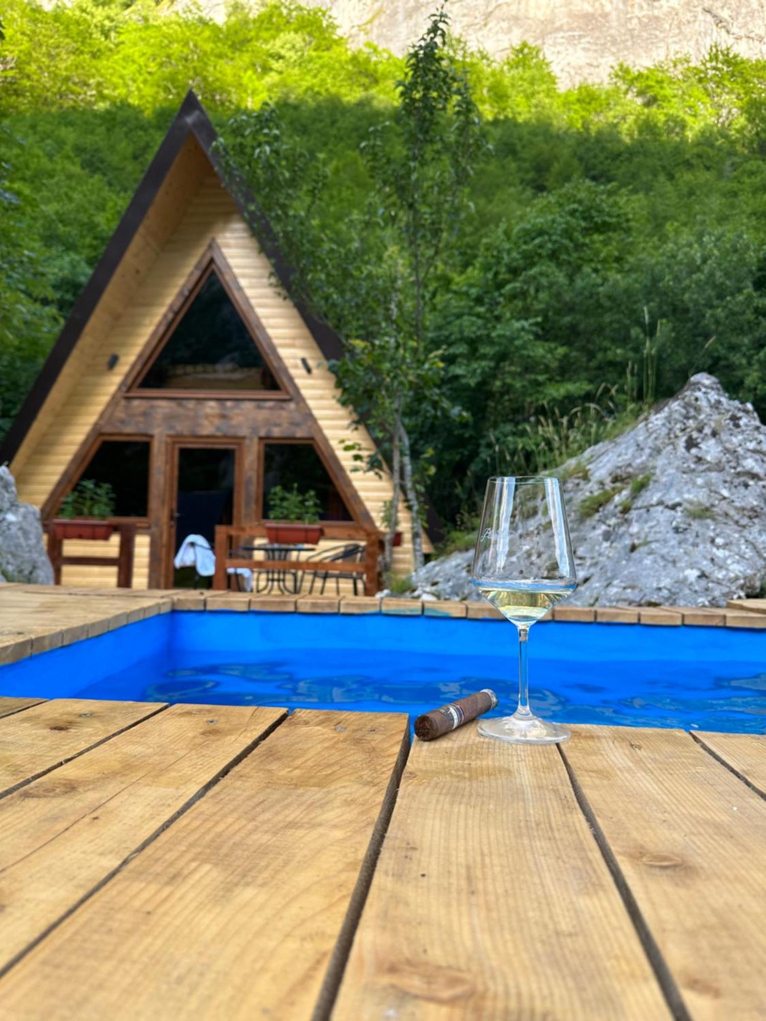 Etno Apartmani Komarnica Savnik Zewnętrze zdjęcie